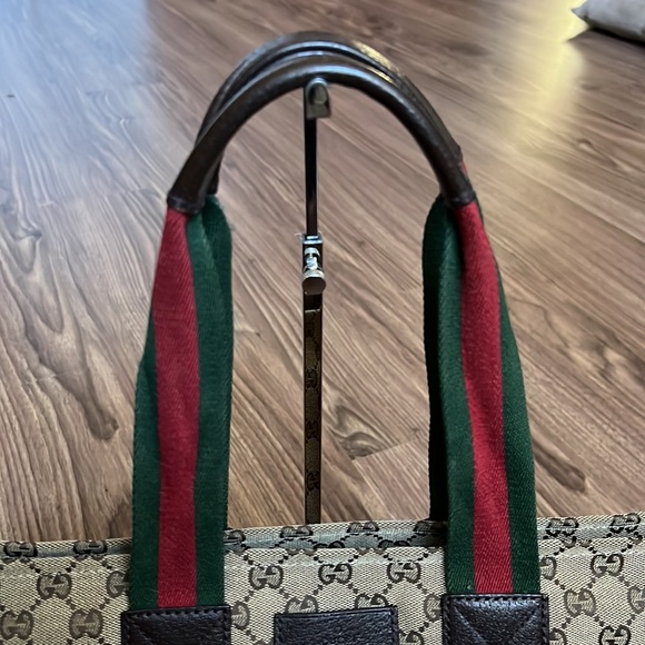 A24- ๐ฏ % authentic Gucci shoulder bag - Picture 10 of 16